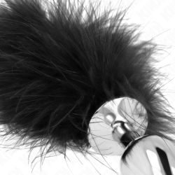 KINK - TAPÓN ANAL DE ACERO INOXIDABLE 11 x 7 CM CON PLUMA 11 CM