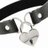 COQUETTE CHIC DESIRE - COLLAR DE PIEL VEGANA CON ACCESORIO DE CORAZÓN Y LLAVE