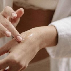 JOYERÍA - SUERO ORGÁSMICO INDISCRETO PARA EL CLÍTORIS
